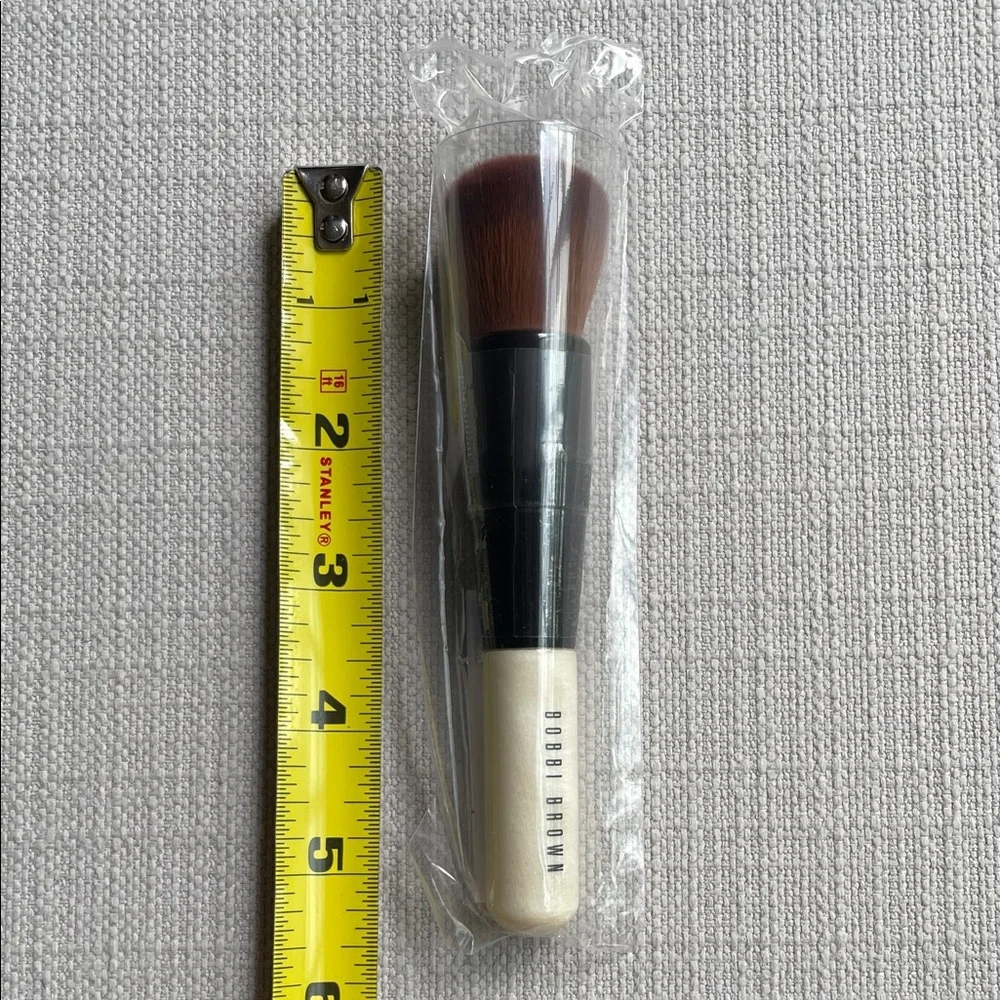 Bobbi Brown full coverage face Makeup Brush